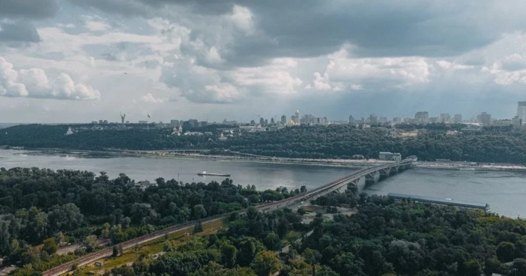 Як переїхати з одного берега Києва на інший, якщо мости перекриють: два маршрути